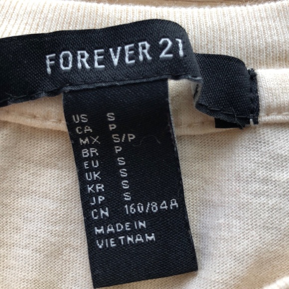 FOREVER 21 || Graphic Tee - Picture 5 of 5